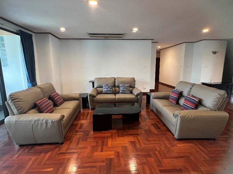 Condominium in Phaholyothin 